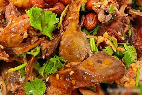 图片[1]-老沈阳拌鸡架视频教程-爱尚配方网