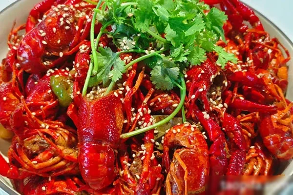 图片[1]-辣卤油焖蒜蓉小龙虾技术配方和视频教程-爱尚配方网