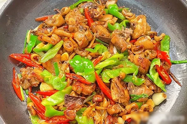 肥大坨肥肠鸡《实体》技术配方和视频教程-爱尚配方网