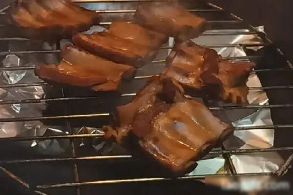 图片[1]-茶熏排骨技术配方和视频教程-爱尚配方网