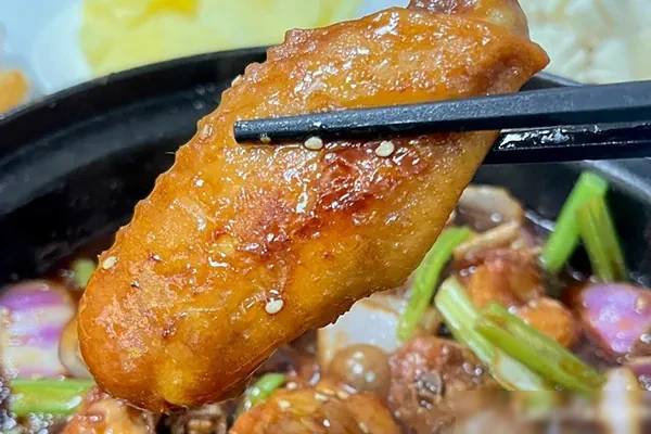 图片[1]-重庆鸡公煲、肥肠鸡公煲视频教程-爱尚配方网