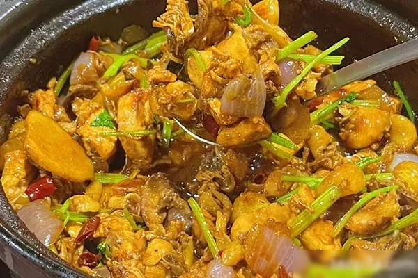 图片[1]-梅州鸡煲王技术配方资料-爱尚配方网