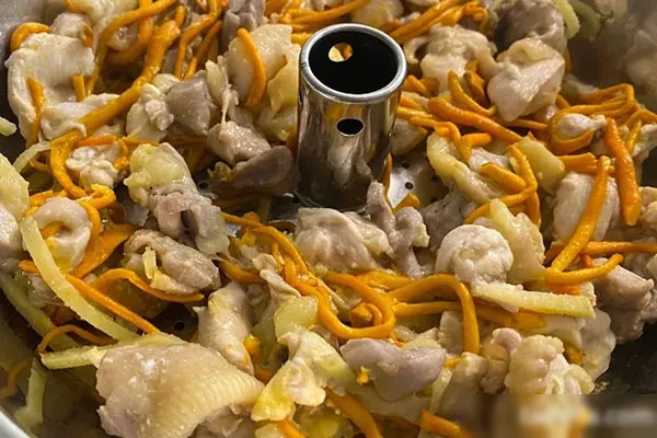 图片[1]-特色桑拿鸡技术配方和视频教程-爱尚配方网