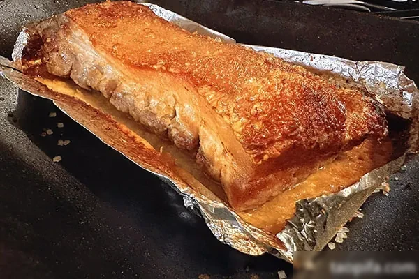 图片[1]-商业版烤箱化皮烧肉教程-爱尚配方网