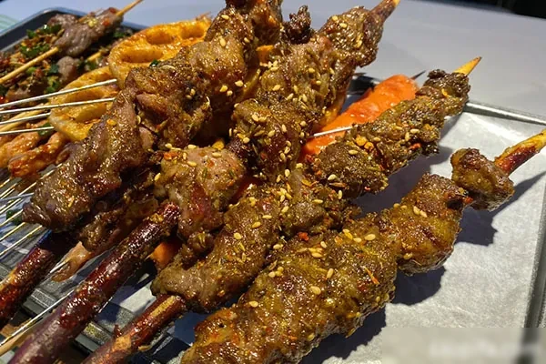 图片[1]-红柳大串烤牛肉技术配方和视频教程-爱尚配方网