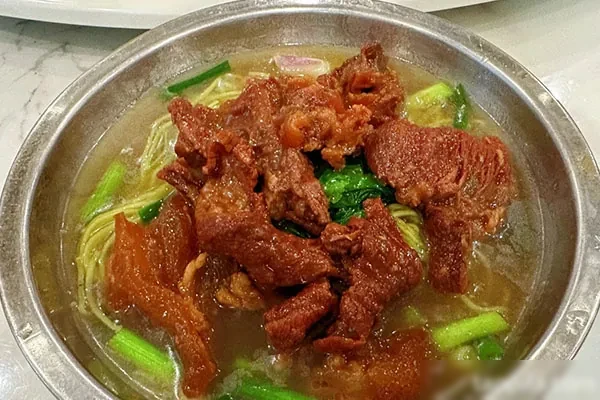 《港式秘制牛腩》萝卜牛杂商业版技术配方和视频教程-爱尚配方网