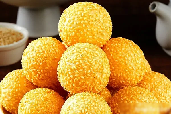 空心大芝麻球详细手法教学-爱尚配方网