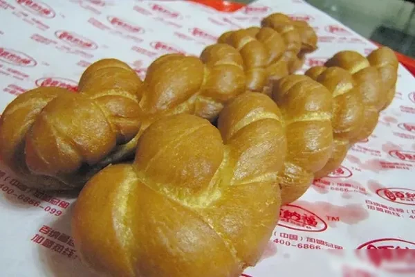 图片[1]-台湾鲜奶麻花王小吃技术(配方+视频)-爱尚配方网