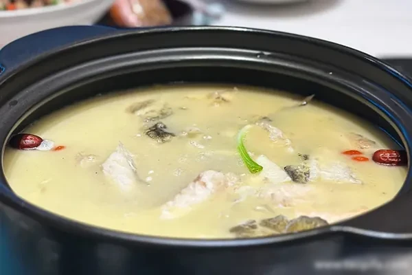 奶汤炖鱼教学视频-爱尚配方网